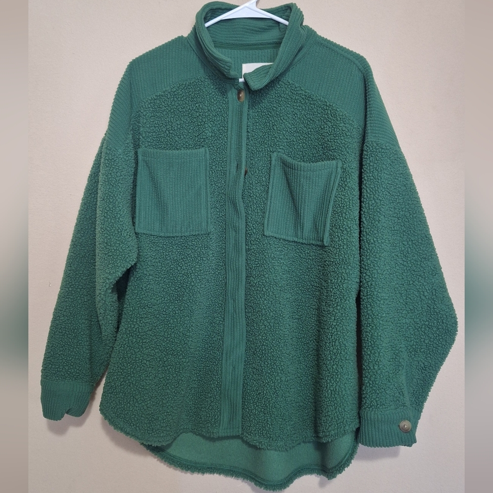 American Eagle Green Fleece Button Up Shacket with Pockets Medium